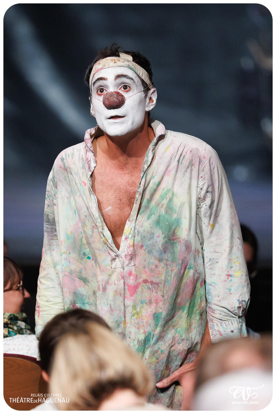 TROP PRÈS DU MUR (TYPHUS BRONX)